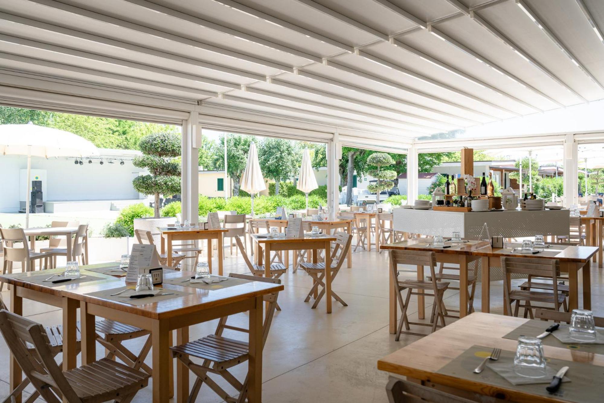 Hotel Club Del Sole Stork Family Collection Giulianova Exterior foto