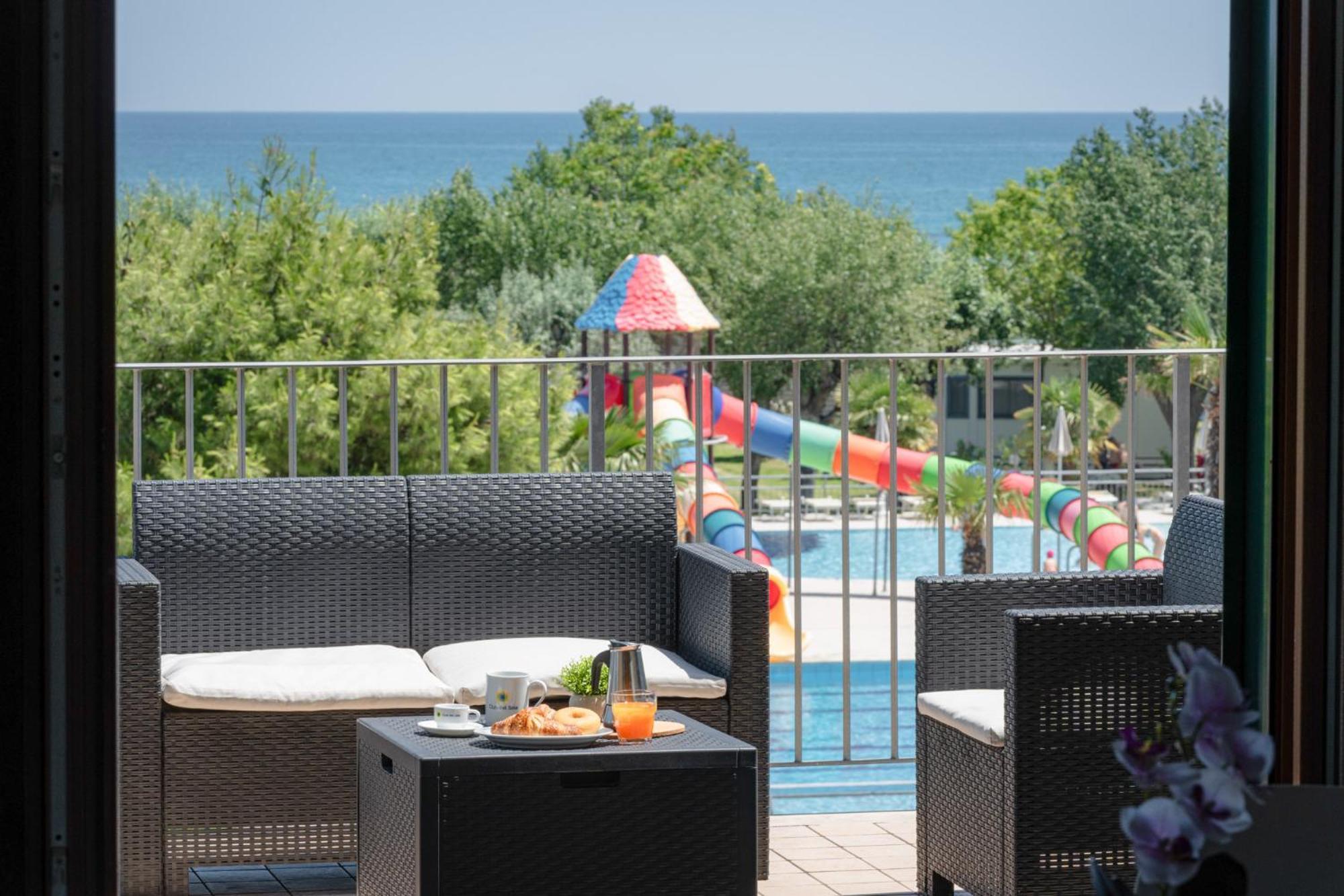 Hotel Club Del Sole Stork Family Collection Giulianova Exterior foto